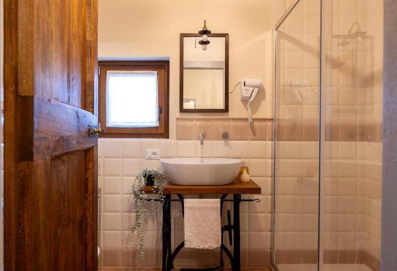 غرفة قياسية ثلاثية مطلة علي الحديقة, Podere La Casella