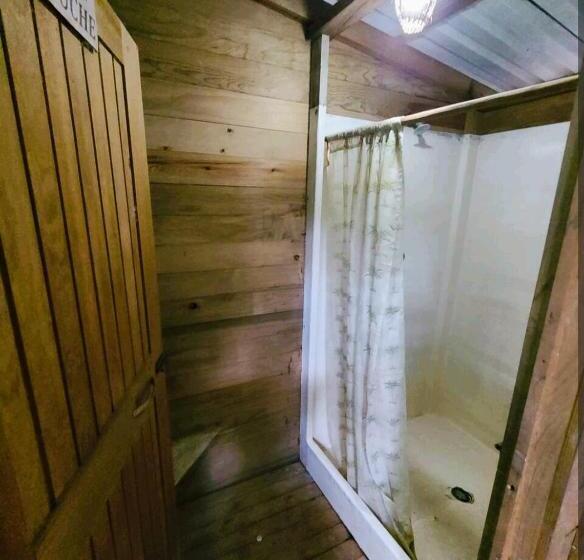 اتاق خانوادگی با سرویس بهداشتی مشترک, Reserva Natural Cañón Seacacar