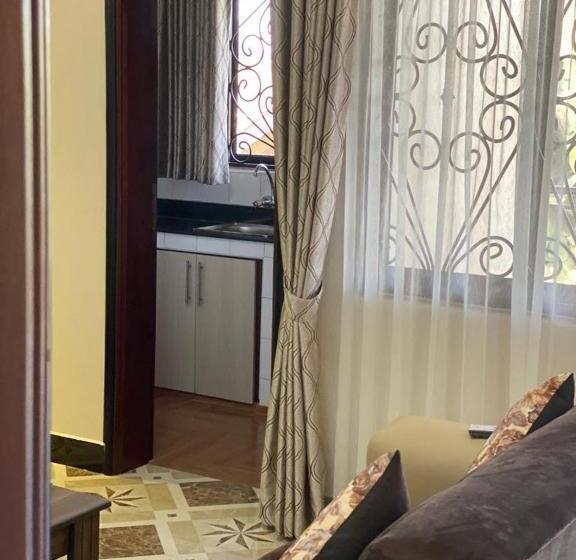 آپارتمان 1 خوابه, Serene Courts Hotel Kitende Uganda