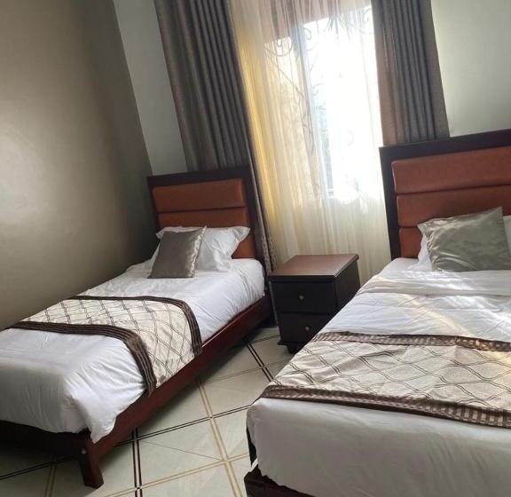 اتاق استاندارد, Serene Courts Hotel Kitende Uganda