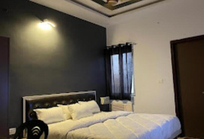 Quarto Triplo Estandar, The White Canyon Hotel , Varanasi