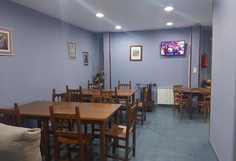 غرفة قياسية, Albergue Berce Do Camiño