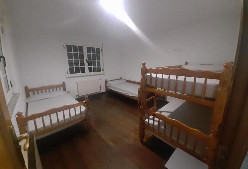 غرفة قياسية رباعية, Albergue Berce Do Camiño