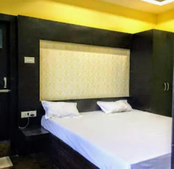 Standard Kolmen Hengen Huone, Bhargav Residency , Guwahati