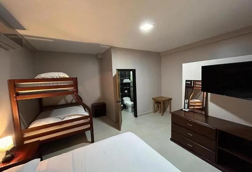 Perhehuone, Ocean Drive Lodge