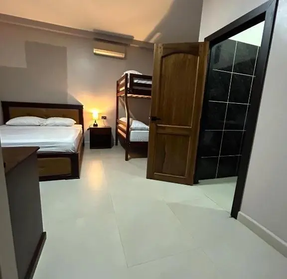 Perhehuone, Ocean Drive Lodge