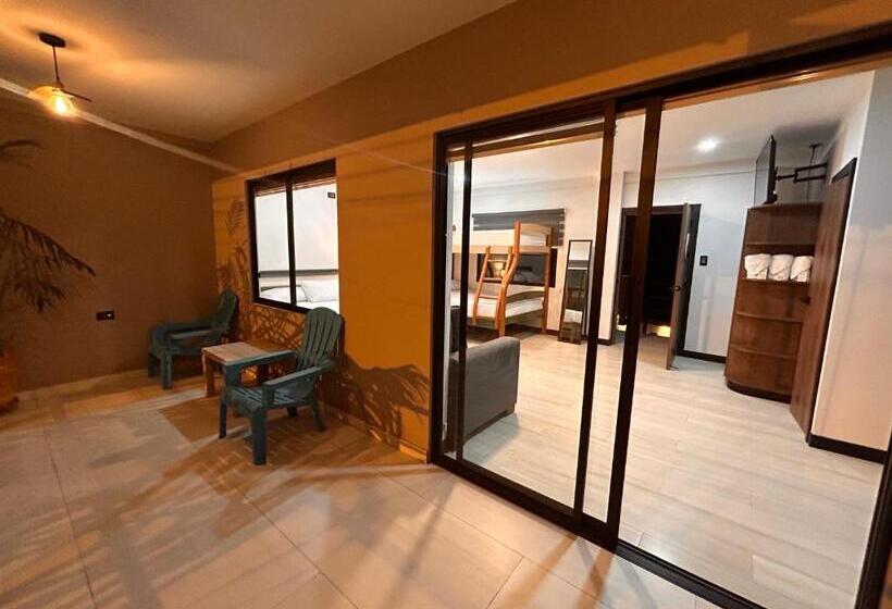 주니어 스위트 발코니, Ocean Drive Lodge