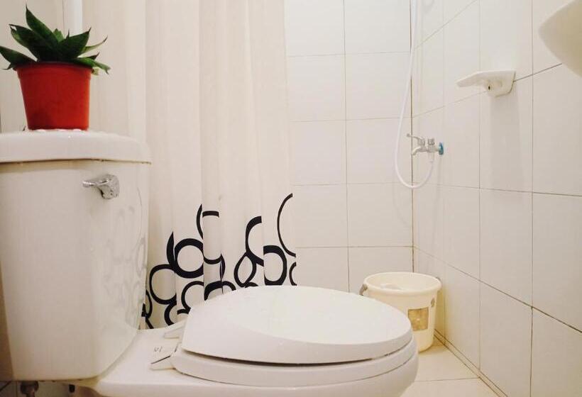 استودیوی استاندارد, Mariana Condotel