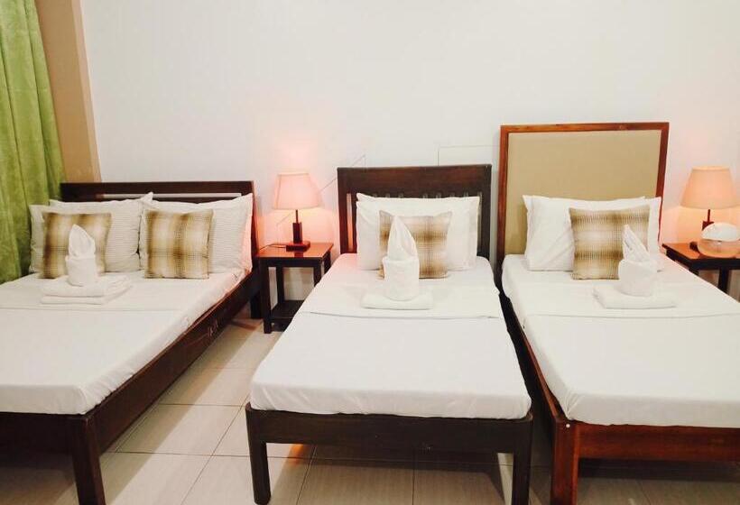 اتاق سوپریور چهار تخته, Mariana Condotel