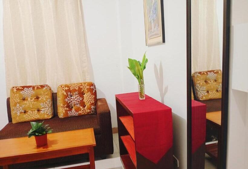 استودیوی استاندارد, Mariana Condotel