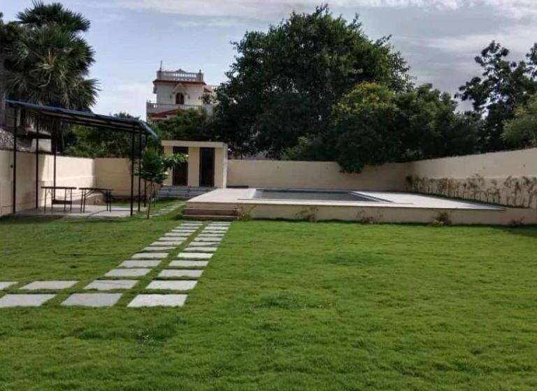 חדר סטנדרט לשלושה עם נוף לבריכה, Vcp Beach Resort