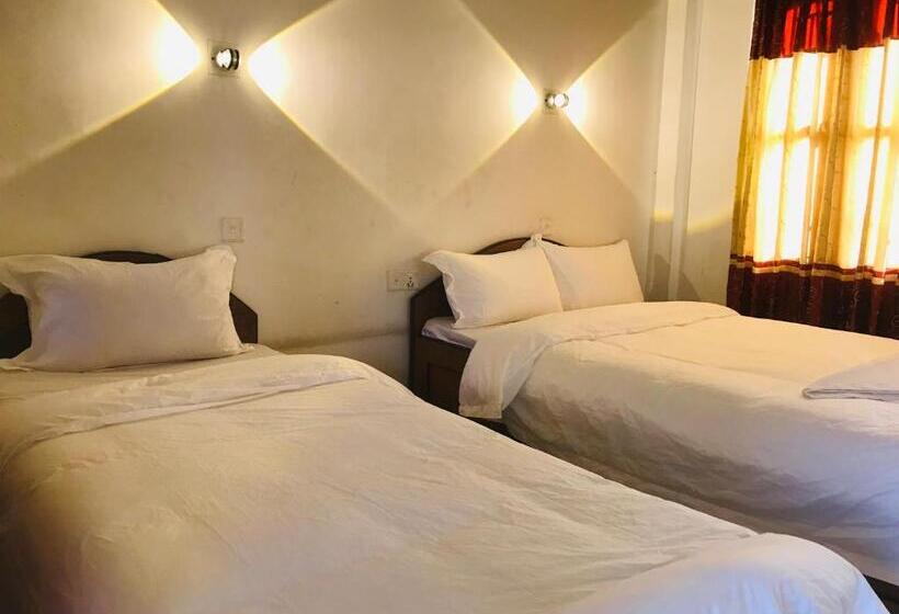 اتاق استاندارد سه نفره, Baba Lodge芭芭小屋