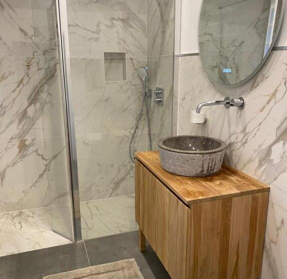 Номер Стандарт, Les Hortensias