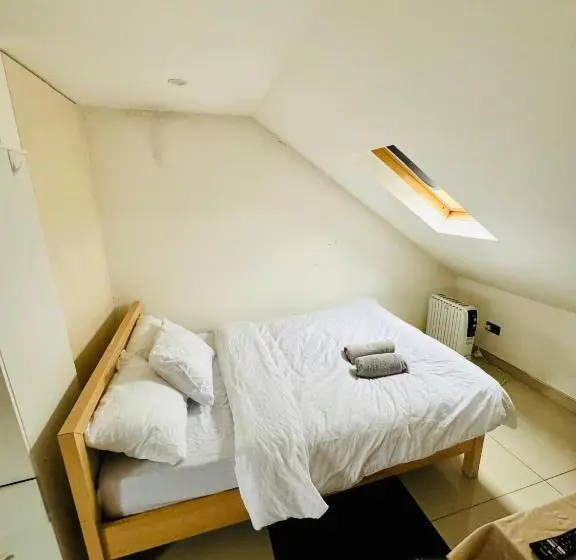 Deluxe-studio, The Great Falcon Accommodation