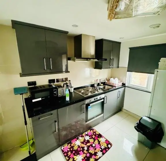Deluxe-studio, The Great Falcon Accommodation