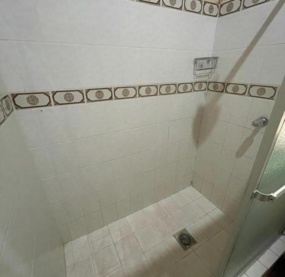 اتاق خانوادگی, Ecológico Cabañas Del Lago