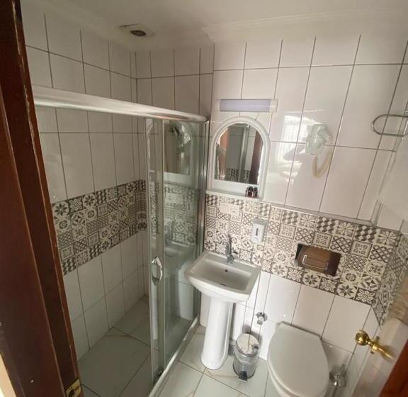 غرفة ديلوكس, Timex Suites