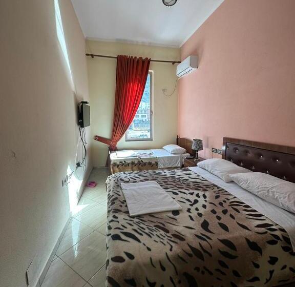 חדר סטנדרט עם מרפסת, Zogu