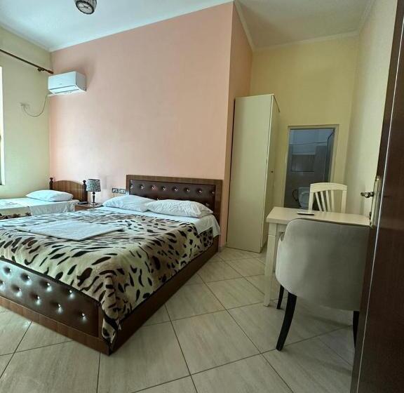 חדר סטנדרט עם מרפסת, Zogu