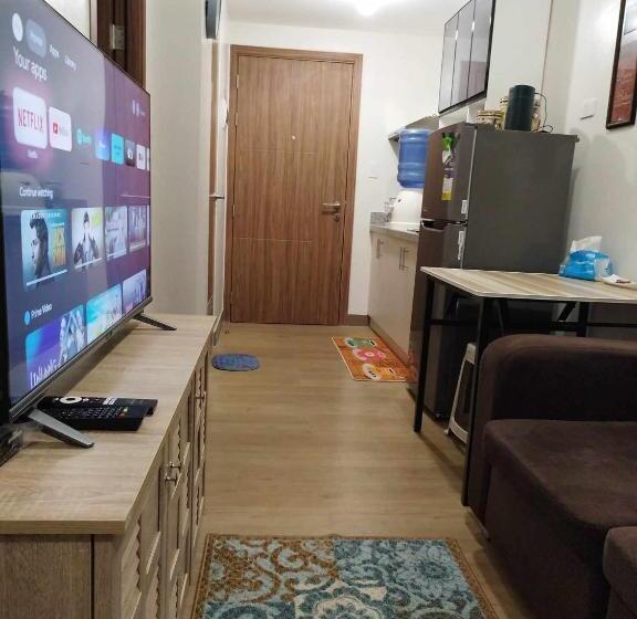 شقة غرفتين, Metro Home Staycation