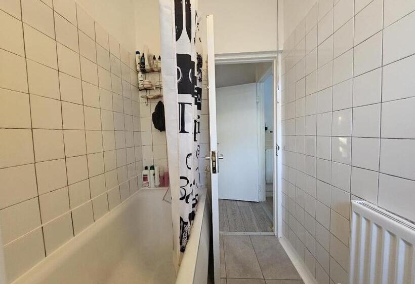 Ortak Banyolu Standart Oda, Confortable Room Close Hide Park