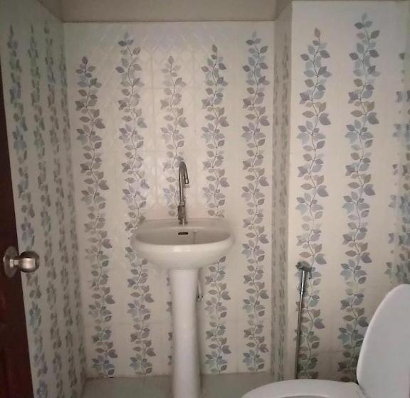 غرفة قياسية, Manu V House