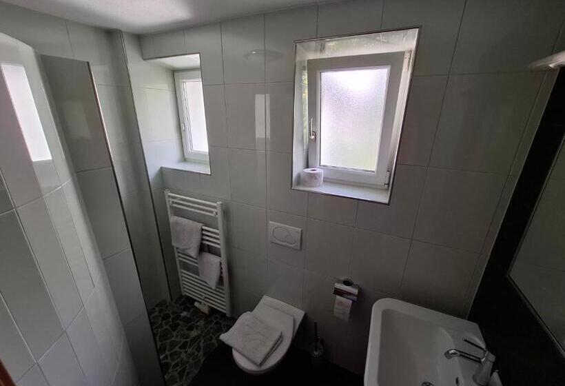 标准单人间, Machlandgasthof Wahl