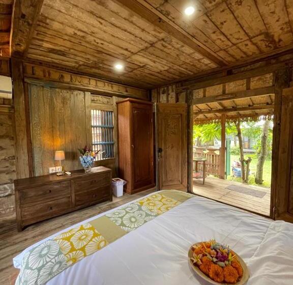 Номер Стандарт с Балконом, Oemah Gebagan 78 Pertiwi Room