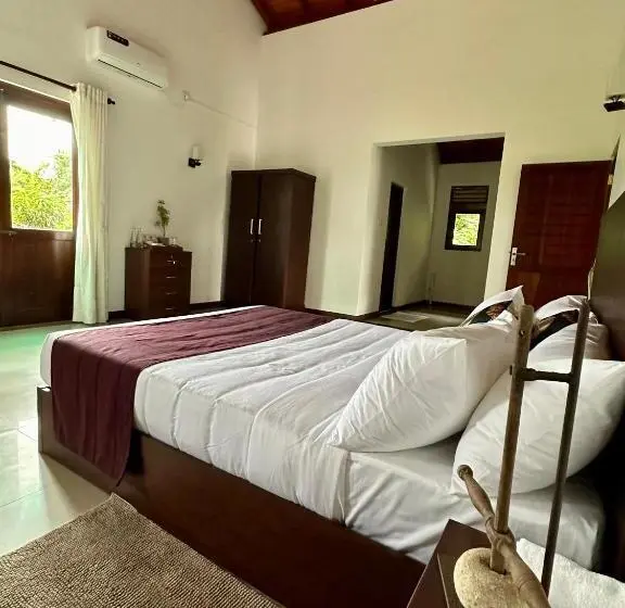 バルコニー付きデラックスルーム, Weligama House