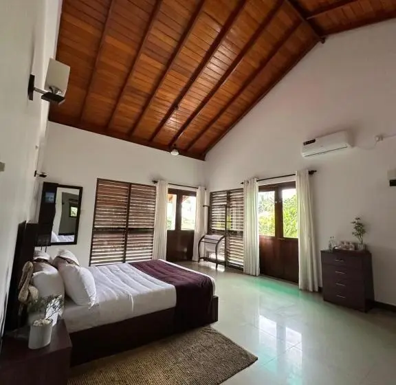 バルコニー付きデラックスルーム, Weligama House