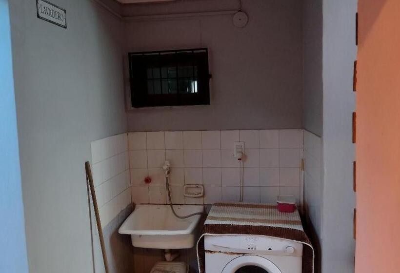 Кровать в Общей Комнате, Hostel Acogedor Cerca De Posadas