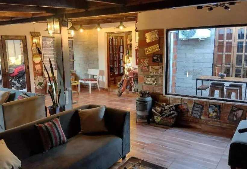ルームシェアのワンベッド, Hostel Acogedor Cerca De Posadas