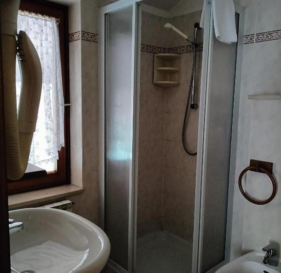 חדר סטנדרט, Albergo Al Lago