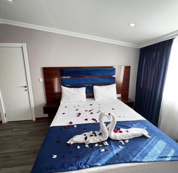 جناح ديلوكس, Lion King