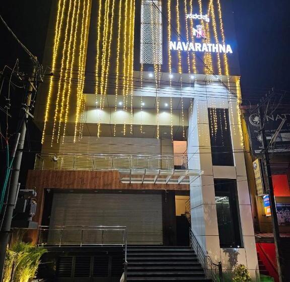 Семейный Номер, Navarathna Comforts
