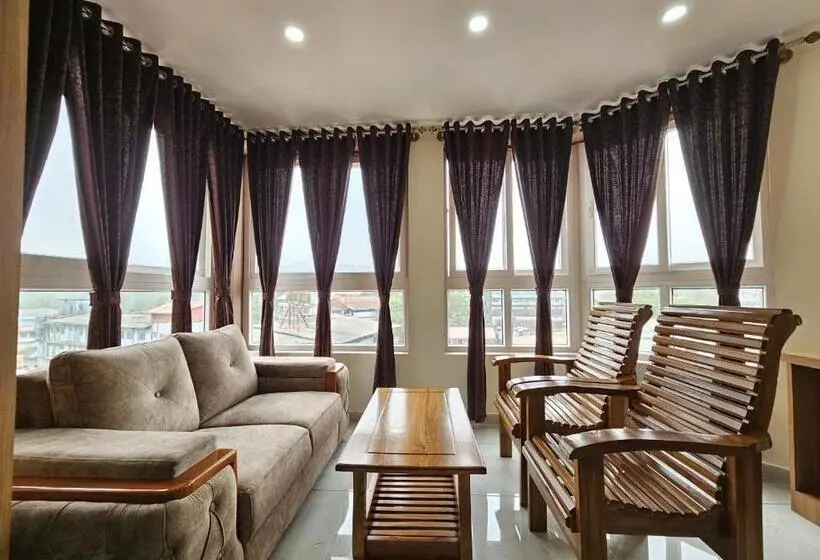 Deluxe-huone, Navarathna Comforts