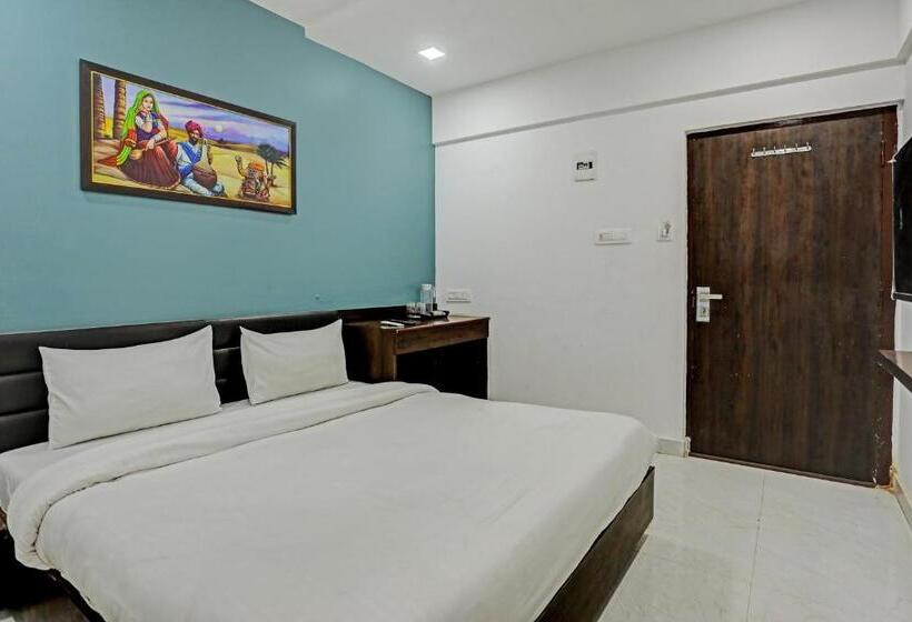 Трехместный Номер Классика, Oyo Pooja Palace