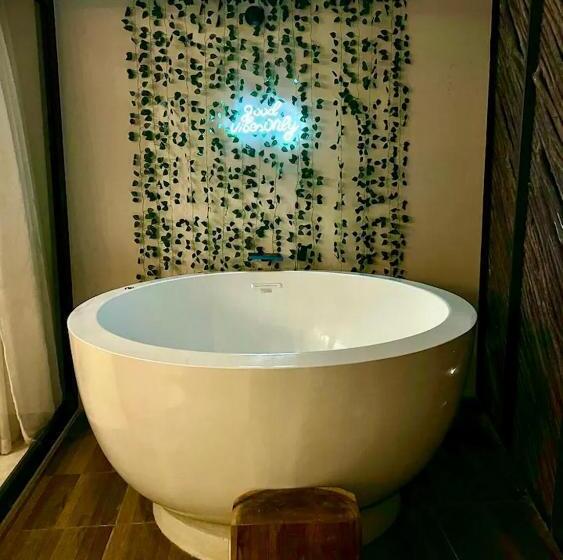 سوییت, Sky Tulum Condo K104