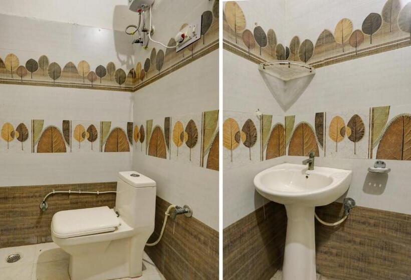 غرفة كلاسيكية ثلاثية, O Aanjaney Residency