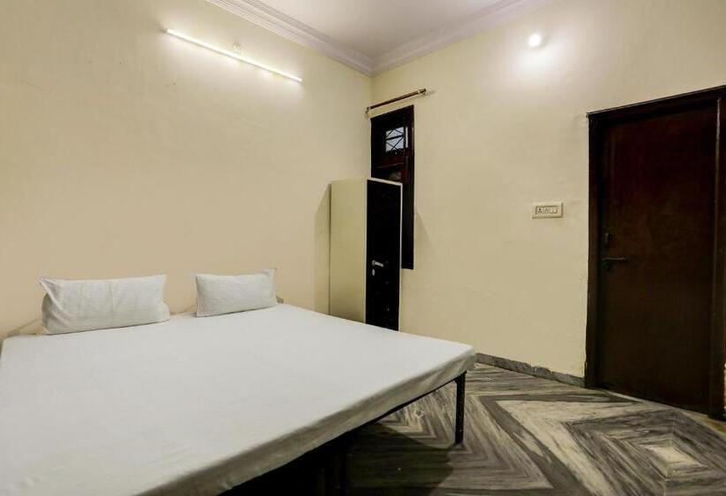 غرفة كلاسيكية ثلاثية, O Aanjaney Residency