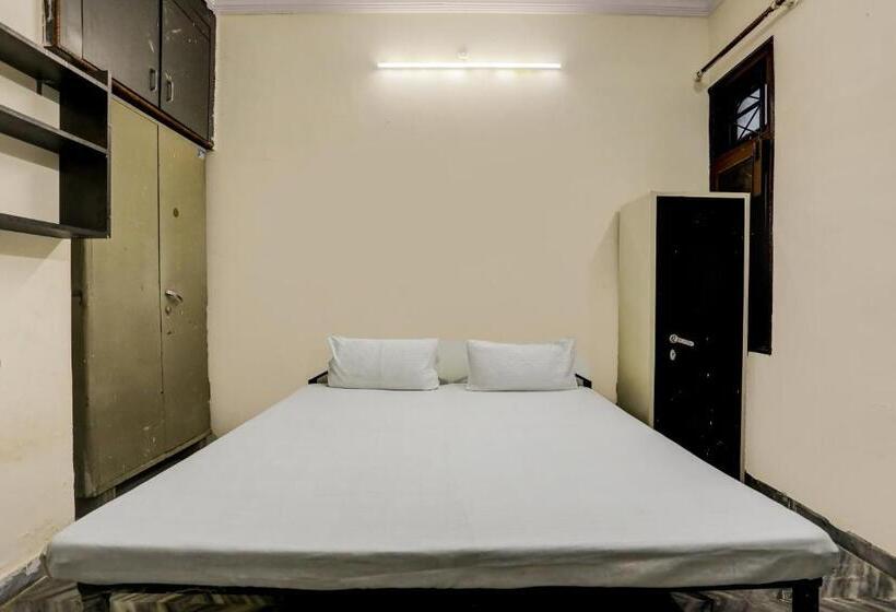 غرفة قياسية ثلاثية, O Aanjaney Residency