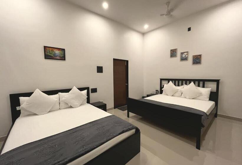 סוויטה משפחתית, Kiana Stays