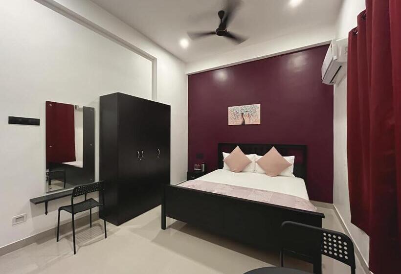 חדר דחוקס עם מיטת קינג, Kiana Stays