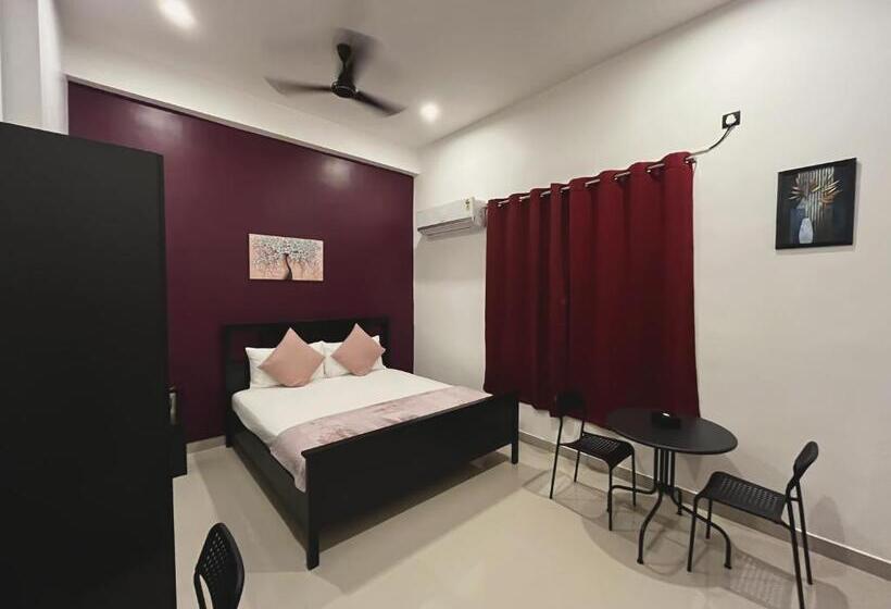 Номер Deluxe Кровать Кинг, Kiana Stays