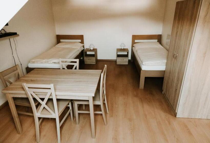 4인용 스탠다드 룸, Penzión Enbra