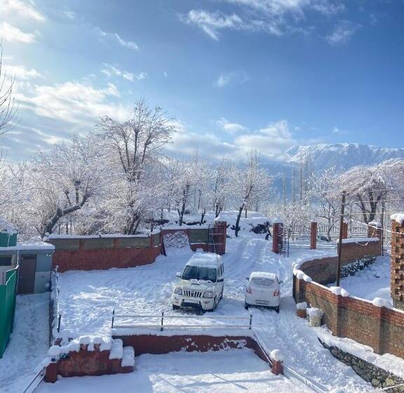 اتاق لوکس, The Gulmarg Palace