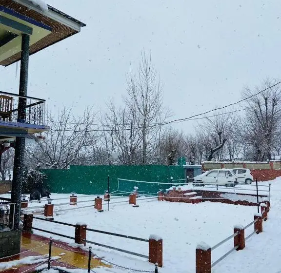Perhehuone, The Gulmarg Palace