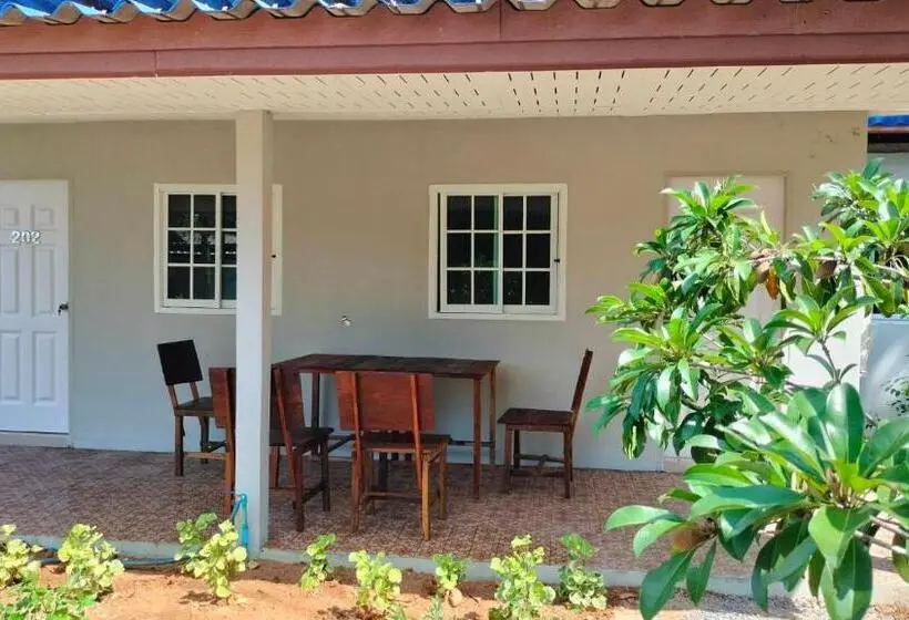 Standard Neljän Hengen Huone Puutarhanäkymä, ปารมีฟาร์มสเตย์