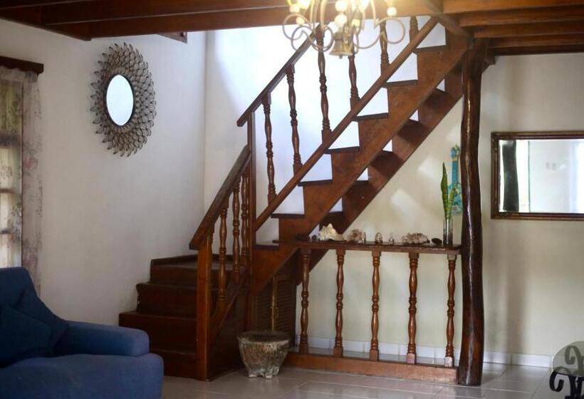 غرفة قياسية رباعية مزودة بشُرفة, Inti Wasi