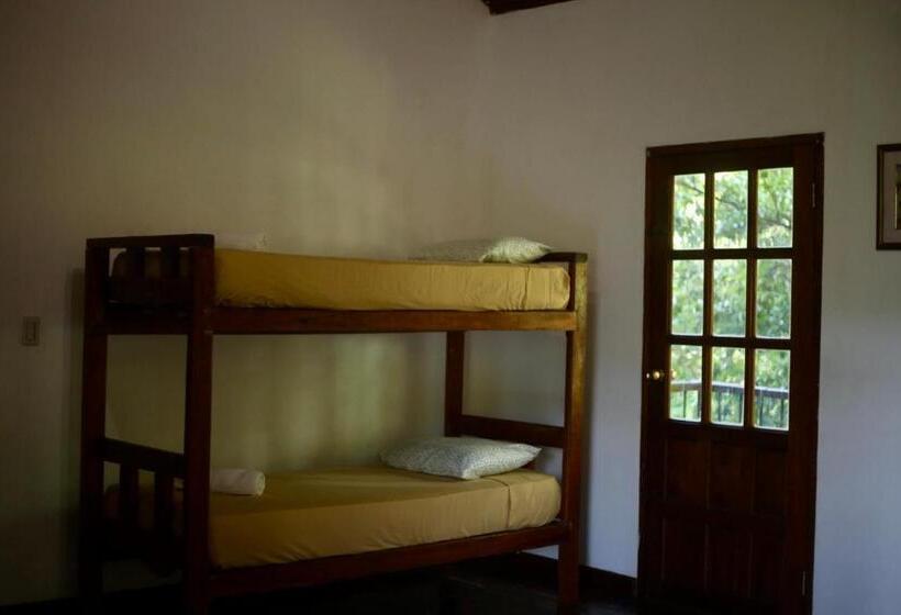 غرفة قياسية رباعية مزودة بشُرفة, Inti Wasi